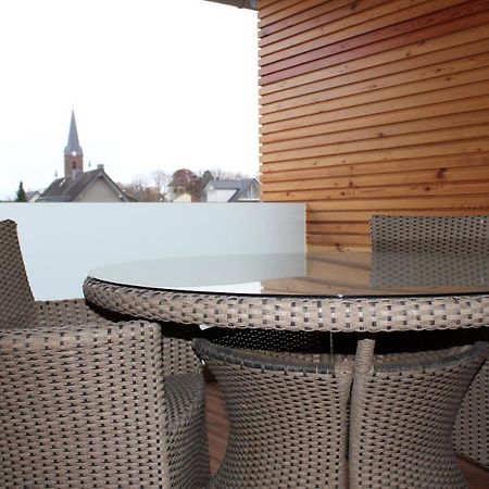 Klein-Fein Apartment Ойскирхен Екстериор снимка