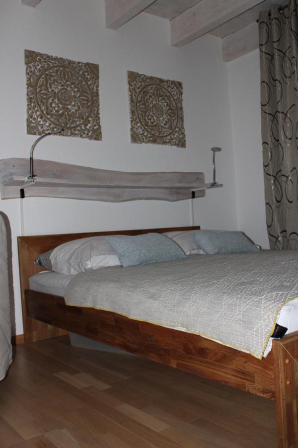 Klein-Fein Apartment Ойскирхен Екстериор снимка
