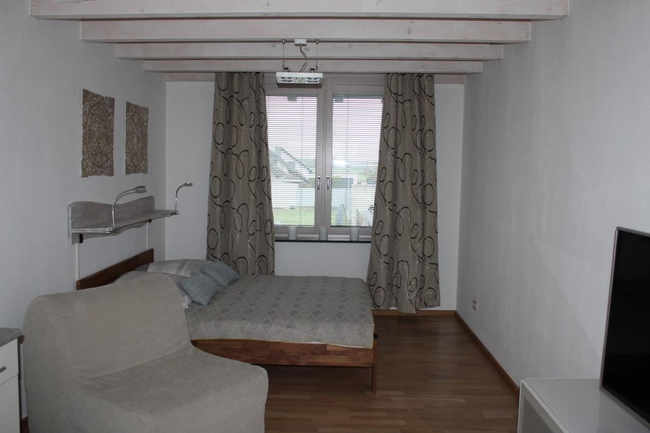 Klein-Fein Apartment Ойскирхен Екстериор снимка